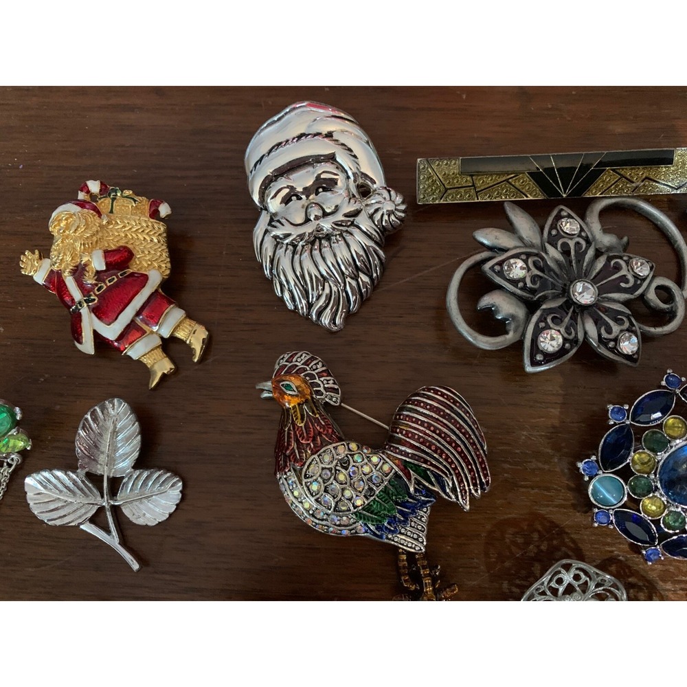Lot Of 14 Brooches Plus Scarf Clip Monet Sara Coventry Etc Christmas Flowers - Picture 6 of 6